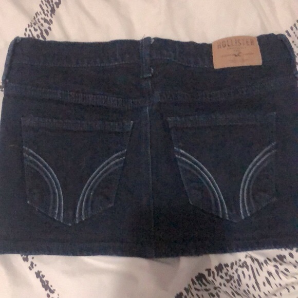 HOLLISTER | 0/24 | Jeans Mini Skirt | Dark Wash - Picture 2 of 2